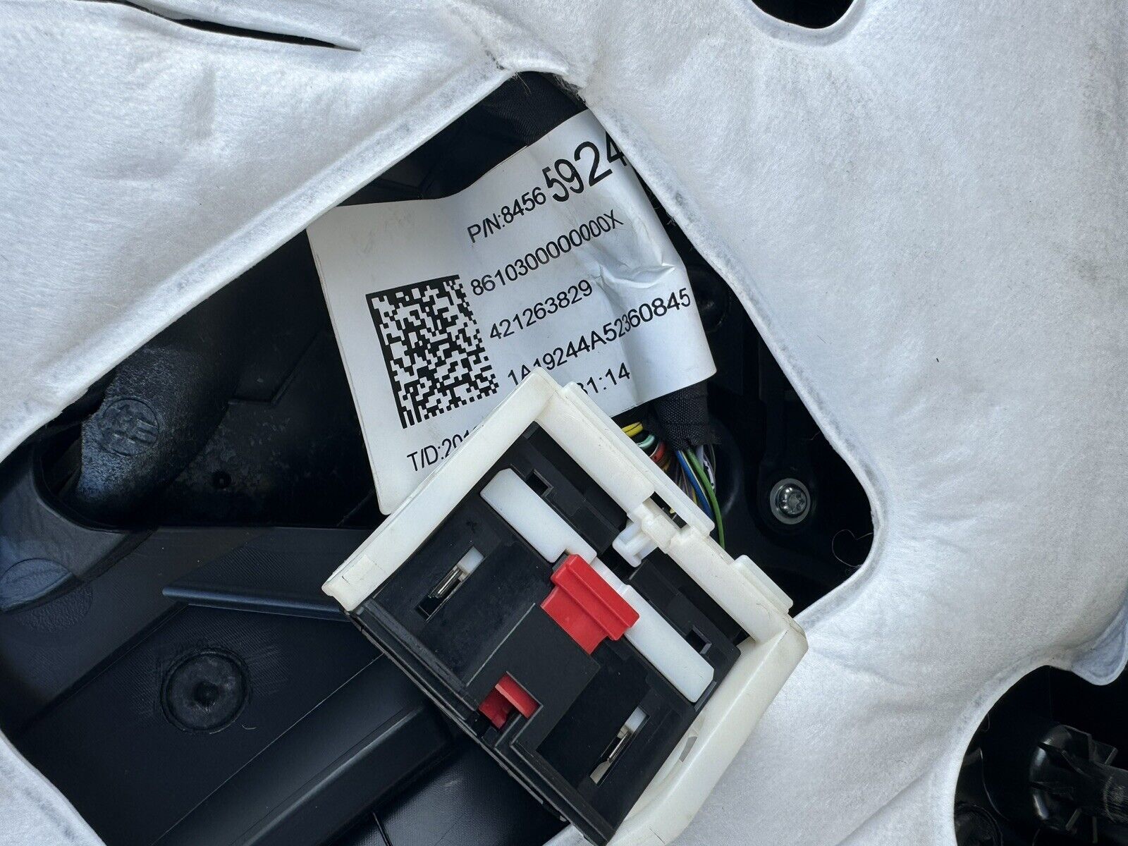 2020-2021 CADILLAC XT6 Front Door Interior Trim Panel RH Right w/Window Switch