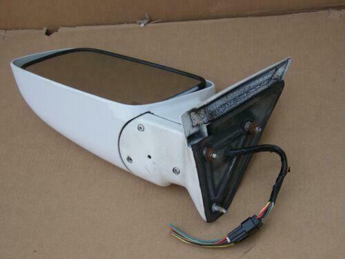 98-00 Cadillac Escalade Sideview Mirror Left LH Driver OEM RCH - rightchoiceautoparts