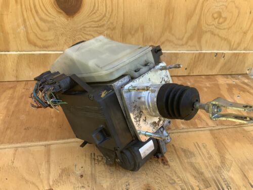 99-04 Lexus GS300 GS400 GS430 ANTI Brake LOCK ABS PUMP Master Cylinder OEM