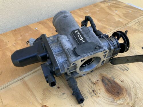 LEXUS GS300 Throttle Body