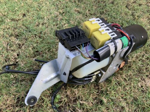 04-05 Mercedes-Benz CLK320 CLK350 Convertible Pump Motor OEM