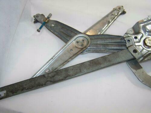 1996-2002 BMW Z3 Roadster Window Regulator Passenger Right RH OEM #83977069 - rightchoiceautoparts