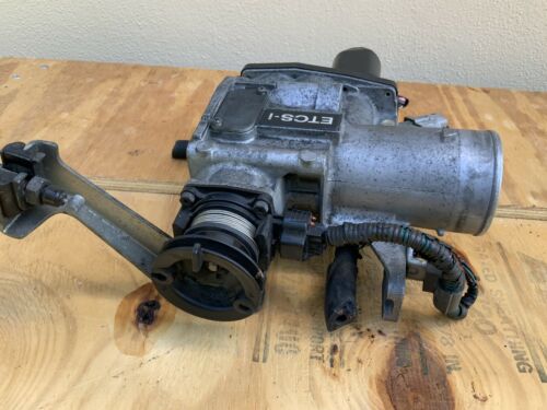 98-99 LEXUS GS300 Throttle Body 3.0L OEM