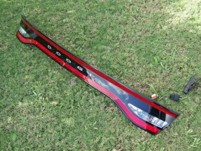 13-16 DODGE DART Center Panel Trunk Lid LED Taillight OEM - rightchoiceautoparts