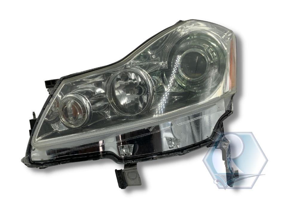 2006 infiniti store m35 headlight cover