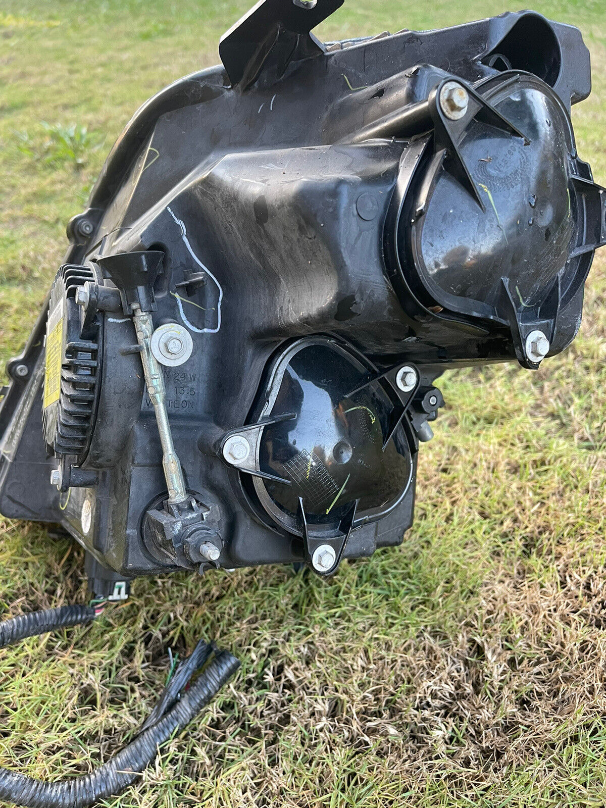 2008-2014 Cadillac CTS Right RH Xenon HID Headlight OEM