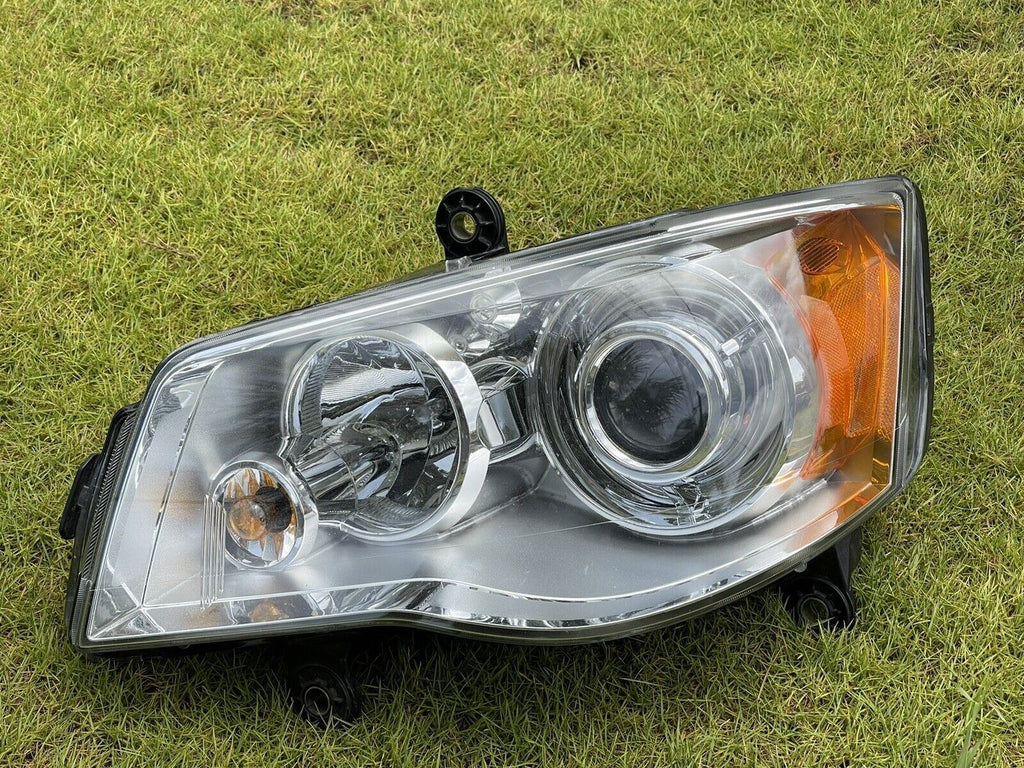 2011-2016 Chrysler Town & Country HID Headlight Assembly Left LH oem