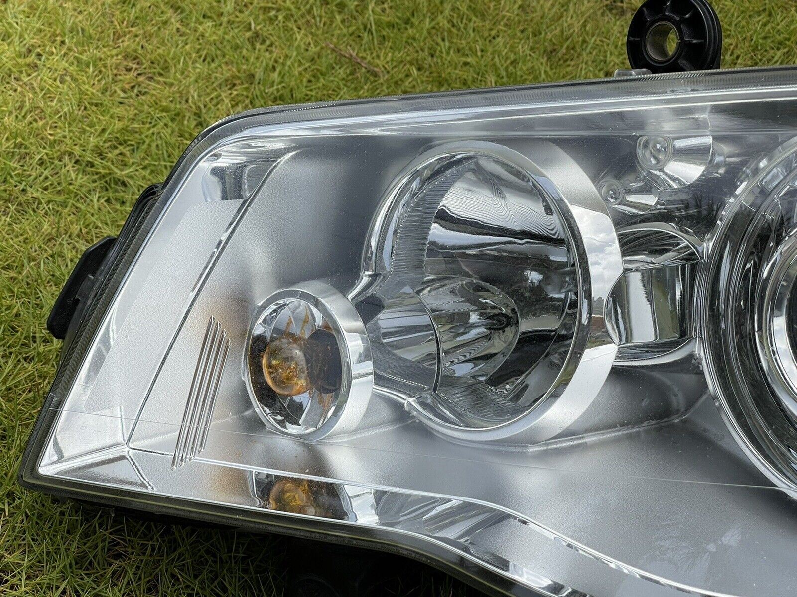 2011-2016 Chrysler Town & Country HID Headlight Assembly Left LH oem